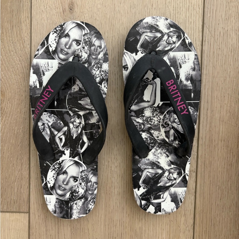 Britney Spears flip flops from Las Vegas Piece of Me Residency Size Medium
